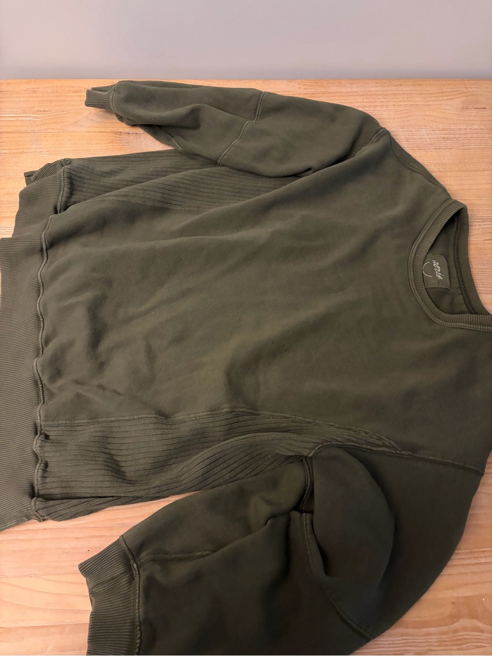 Aerie Army Green Crewneck Sweatshirt Size Medium